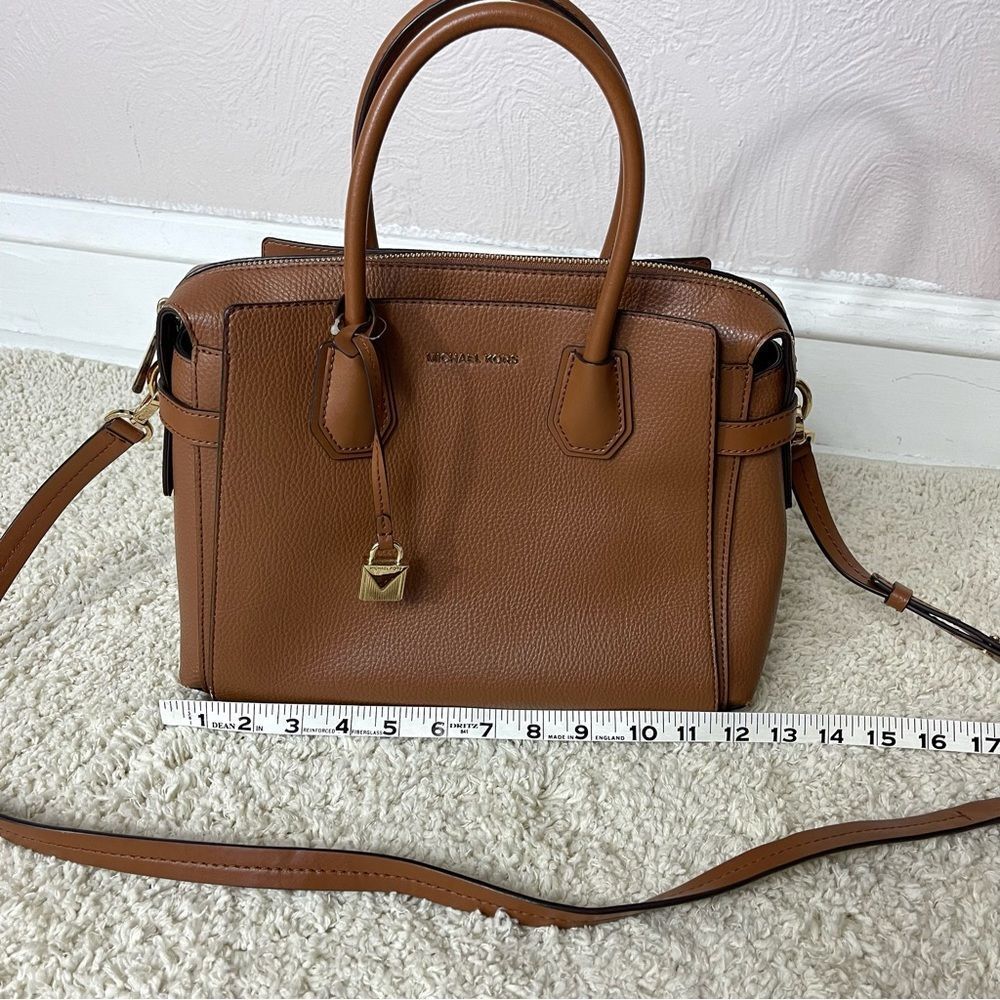 Michael Kors Belted MD Satchel - Picture 4 of 16